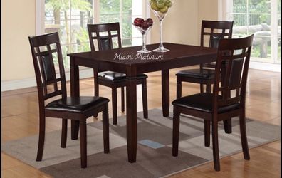 Dining set // counter height