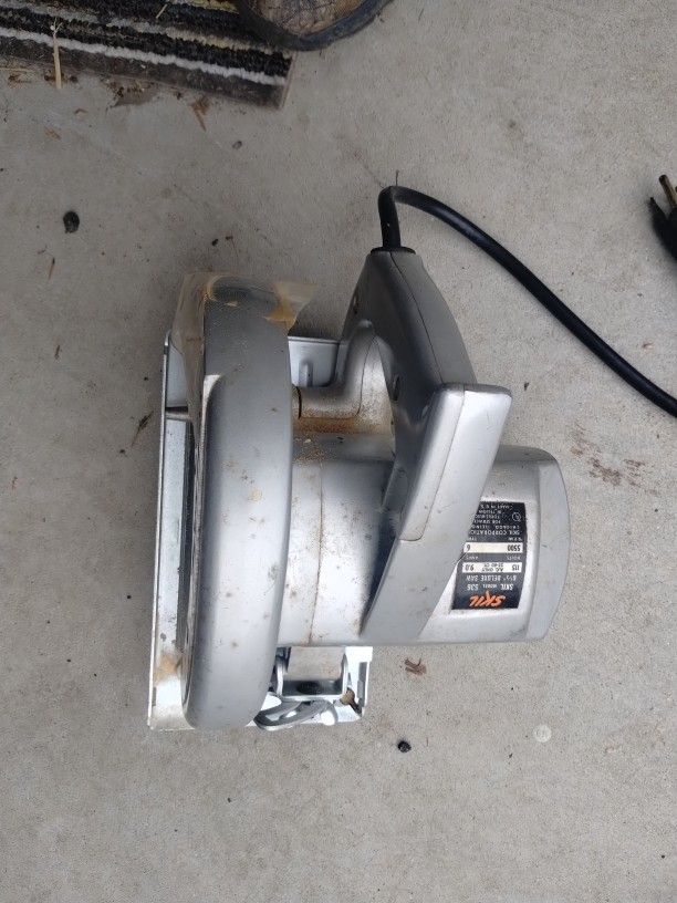 Skil Saw 6. 1/2inches