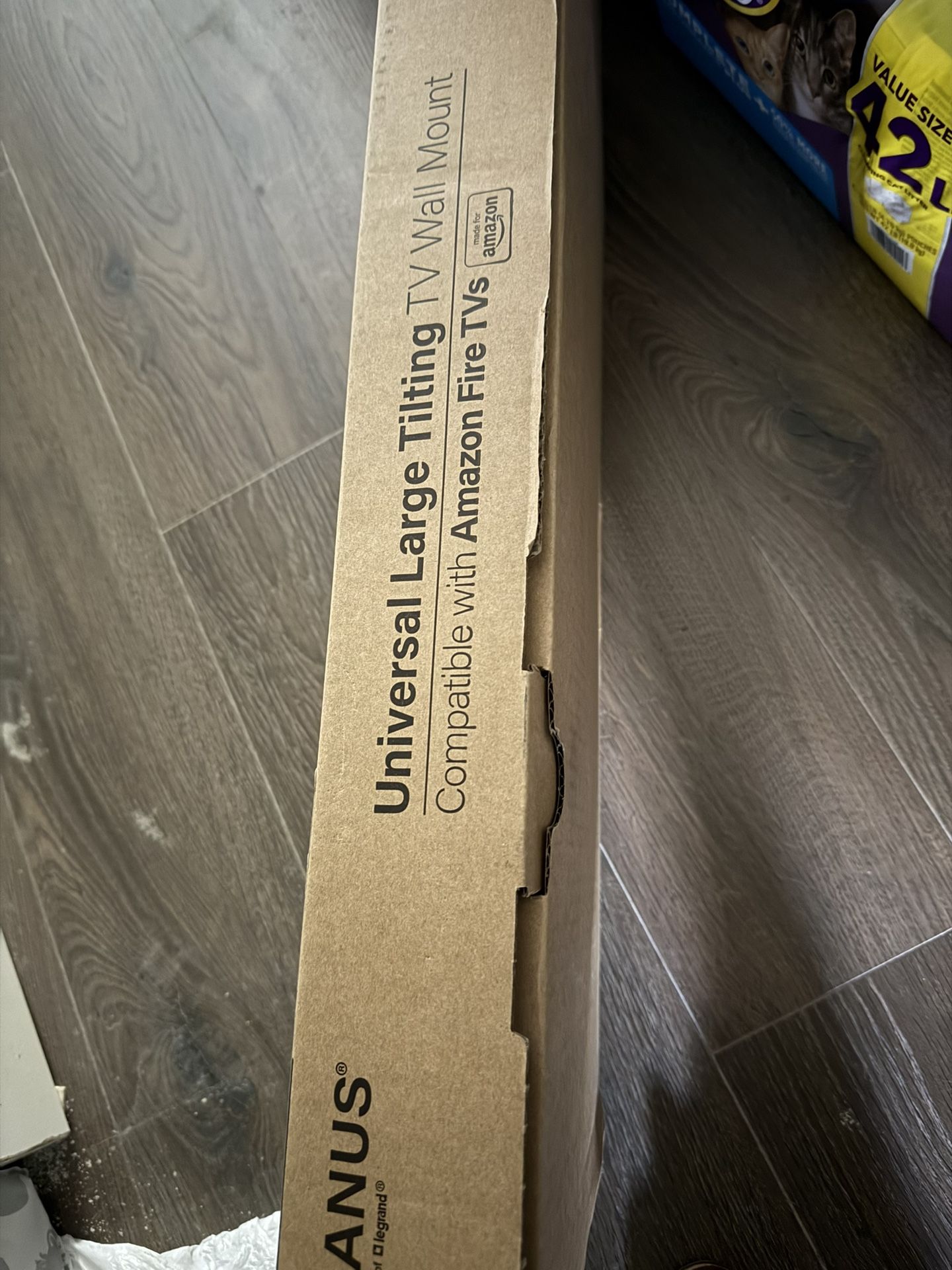 Universal TV Wall Mount