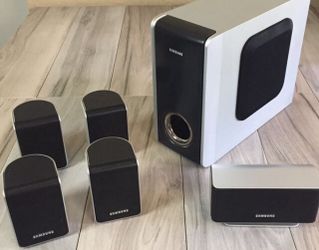 Samsung Surround Sound Speakers & Subwoofer