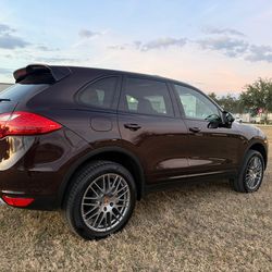 2014 Porsche Cayenne S