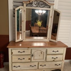 Bedroom Set (20 Total Pieces)