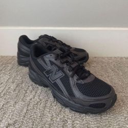 SIZE 12 New Balance 740 Abzorb Triple Black