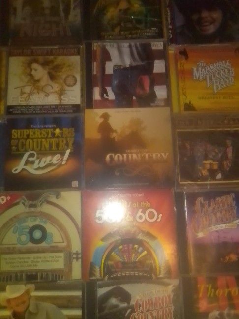 Collection CDs mostly country