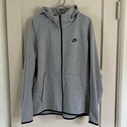 Nike Men’s Tech Fleece, Heather grey full zip hoodie, XL.