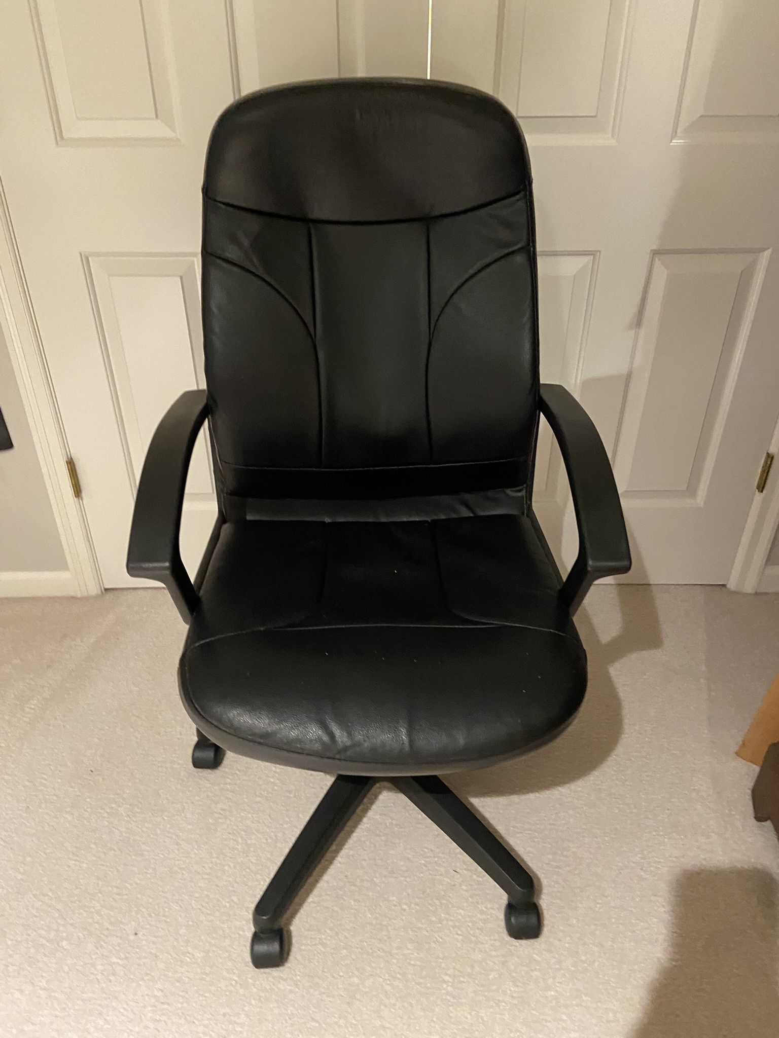 Black Swivel Adjustable Office Chair