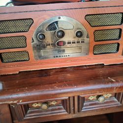 Crosley Radio, Tape, Record Player $115.00 House Pick Up 