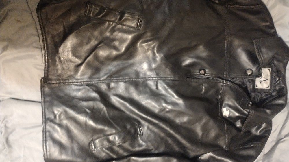 Armani Collezioni Leather coat Size Medium 