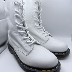New Dr. Martens White Leather Boots Women Size 9
