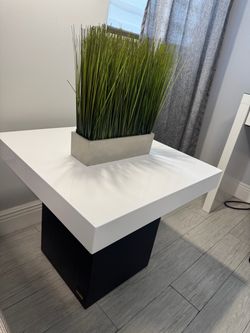 Modern night stands / set of 2