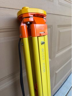 Leica WILD GTS20 Surveyor Tripod (NEW NEVER USED)