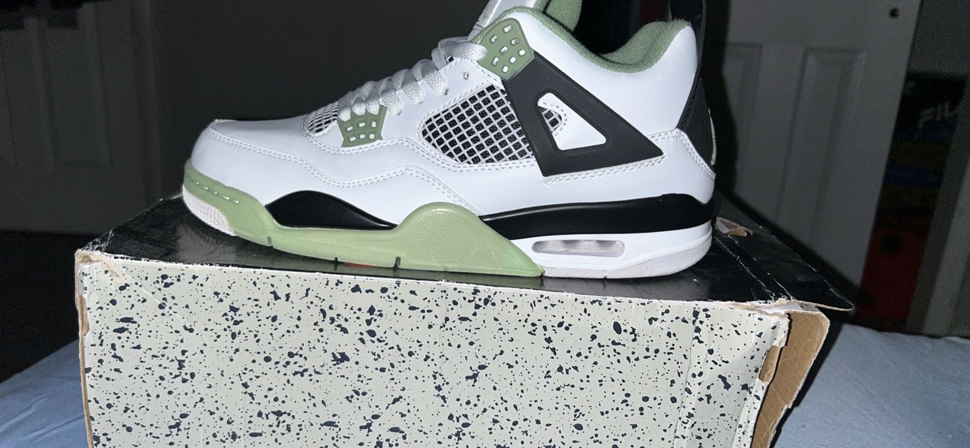 Air Jordan 4 Retro “SeaFoams”