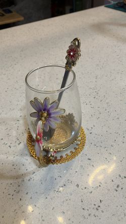 Flower glass/mug with spoon and doily