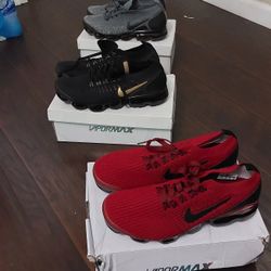 Nike Tennis Shoes