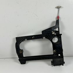 PASSENGER FRONT OUTSIDE DOOR HANDLE CARRIER BMW e39 M5 540i 53