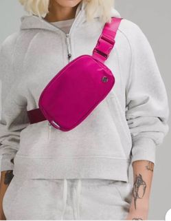 Lululemon Everywhere Belt Bag, Wild Berry.