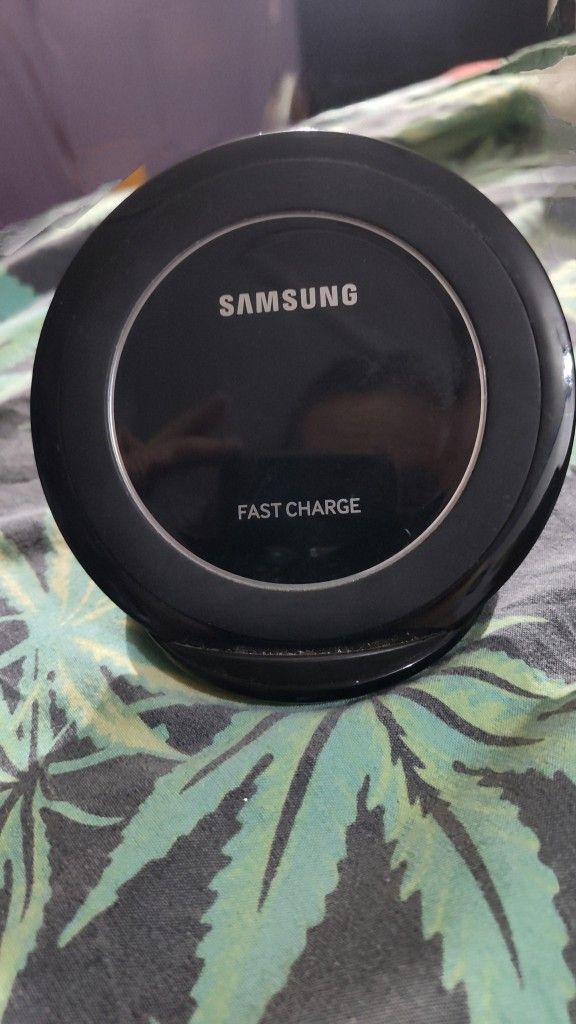 Samsung Wireless Fast Charger