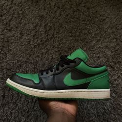 Jordan Ones Low (size 11)