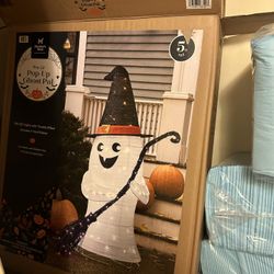 5ft Pop-up Light-up Ghost