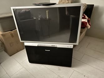 Panasonic - Box Projection Tv