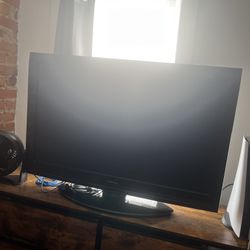 Toshiba 40 Inch TV (not a Smart TV)