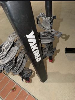 Yakima 4-Bike Hitch Mount Carrier bike rack