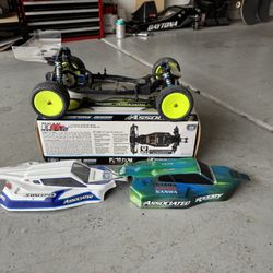 FOR SALE: RC car bundle / lot (buggy + drift + radios + charger + parts)