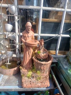 GOURGEUS  Fauntain  One Of A Kind