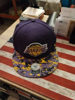 Lakers hat like new