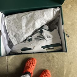 Jordan Retro 4 New Size 11 