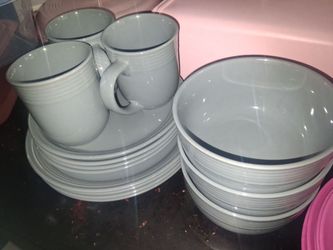 Mainstays Chiara 14-Piece Stoneware Gray Dinnerware Set - Brand New (Missing 2 Pieces)