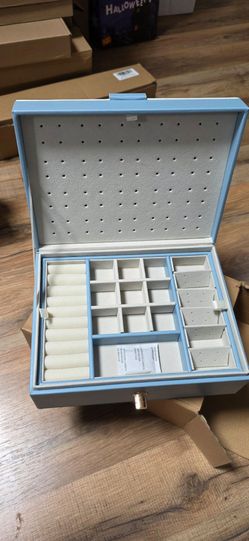 Jewelry box