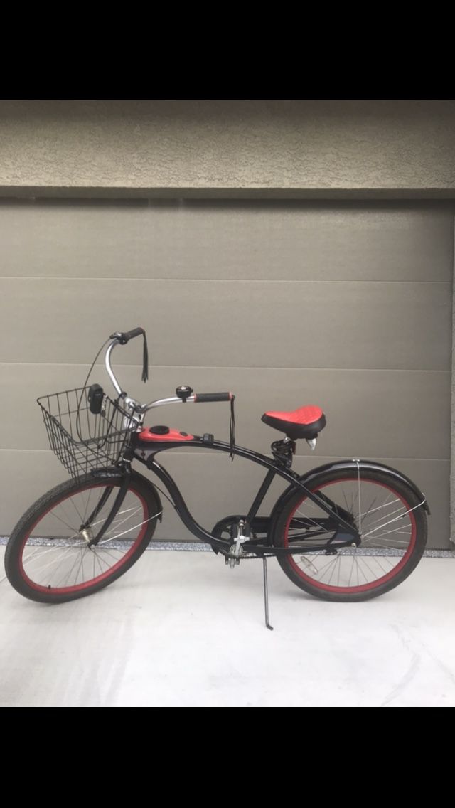 Schwinn bicycle men's great condition Three Speed And Lock For