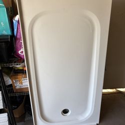 Shower Pan Base with Left Drain in White - 60x32