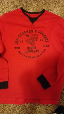 Levi sweater shirt size large