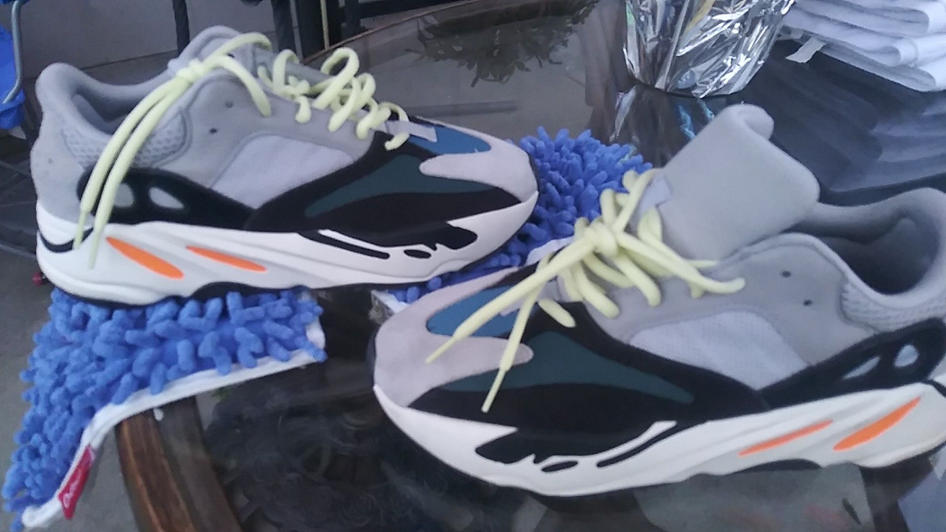 Yeezy 700 wave runner