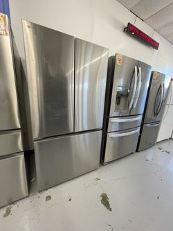 New LG 36 in Standard Depth 31.7 Cu Ft -SmArt Refrigerador with Internal Water Dispenser