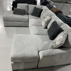 I’m Jon Green, Wayne’s Home Sales Representative🌟Parkdale U Shaped Modular Sectional Couch Set 🌟 Color Options 