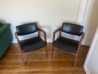 Pair of Vintage Gunlocke Walnut Mid-Century Modern Armchairs – Original Tags