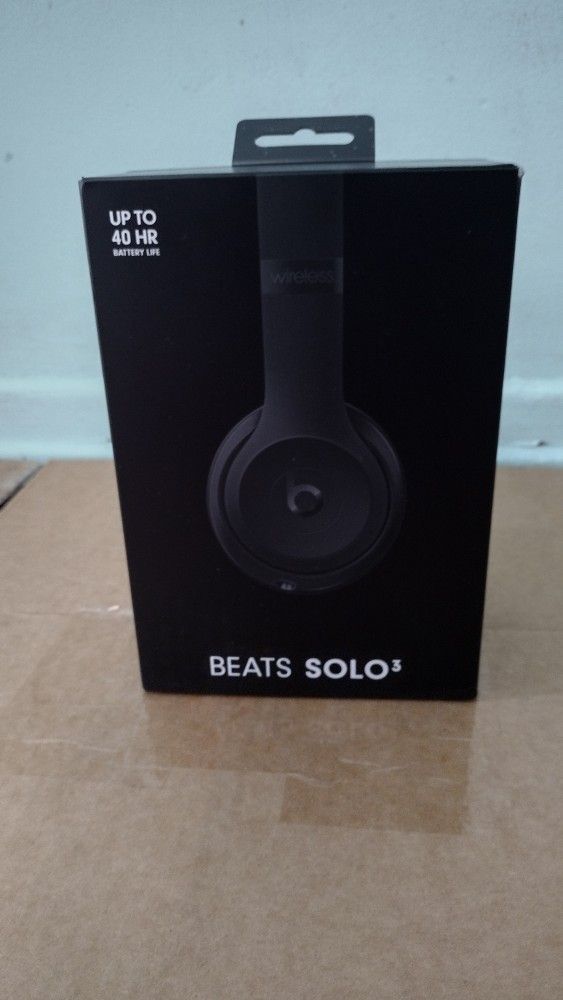 New Beats Solo 3 Bluetooth Headphones