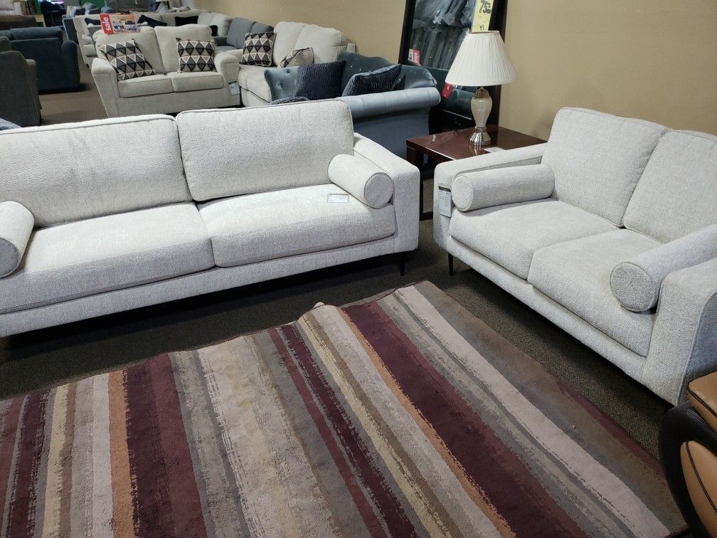 SOFA AND LOVESEAT SET