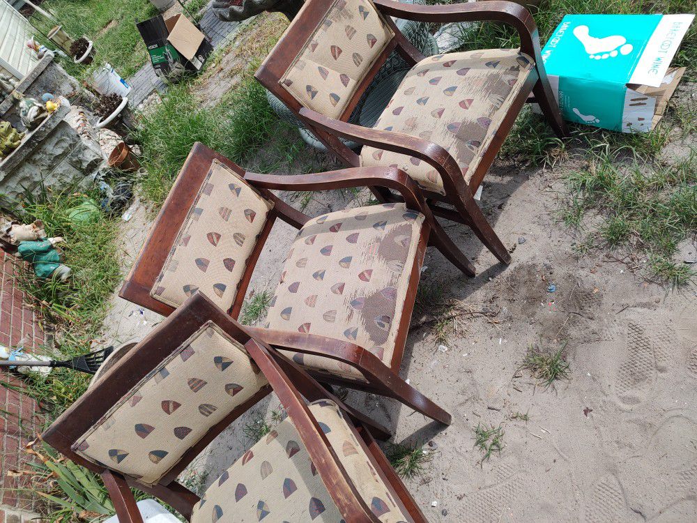 Six Chairs And All Not Sure What The Wood Is Could Be Oak
