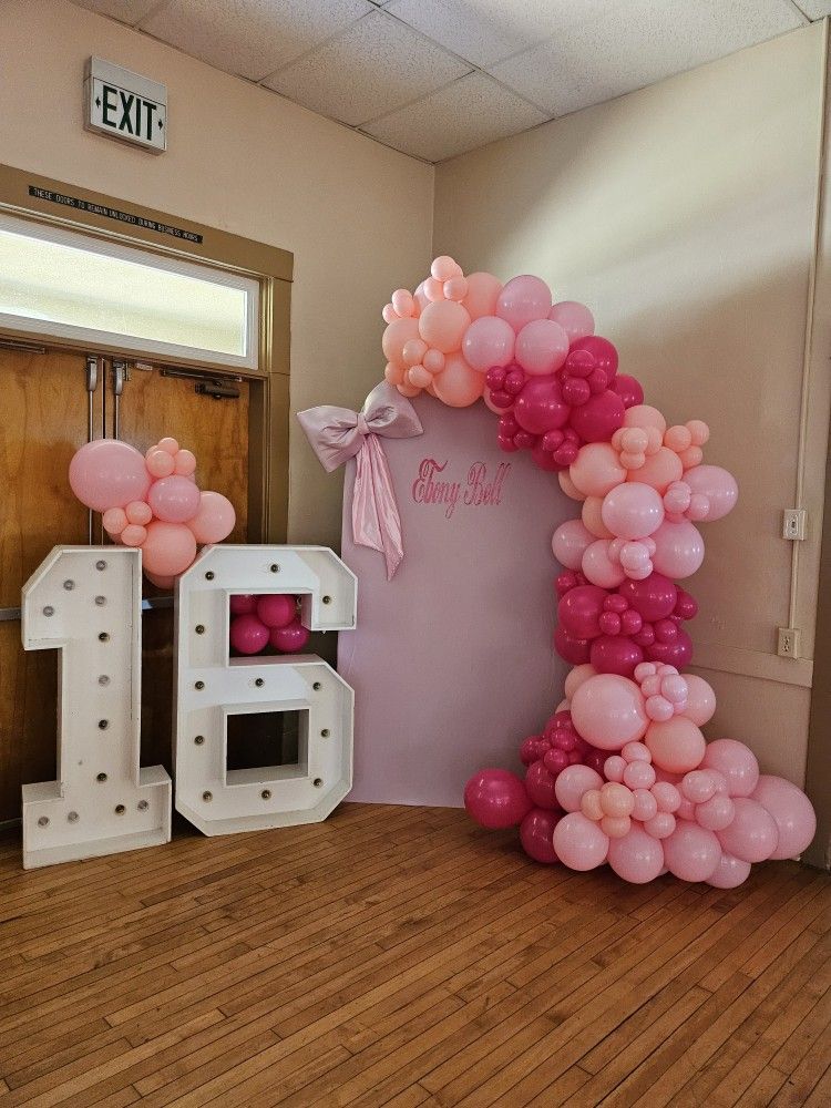 Sweet 16 Party Decor