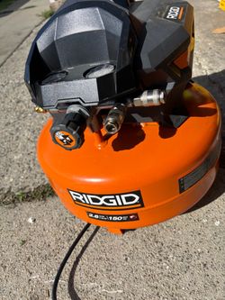 RIDGID 150 PSI Portable Air Compressor