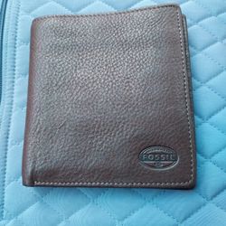 Fossil wallet