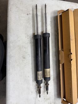 E90 BMW rear struts Oem