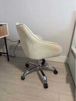 Rolling Chair office or vanity