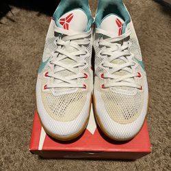 Nike Kobe 11 Summer - Size 10