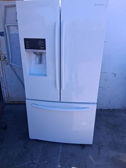 Samsung French doors counter depth fridge fully functional