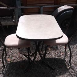 Kitchen Bistro Coffee Table With 2 Chairs